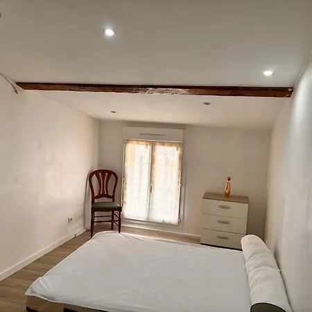 Maison 8 Min En Voiture De La 6 Personnes * ボンパ