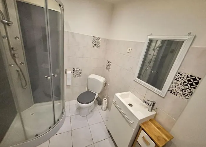Holiday home Maison 8 Min En Voiture De La 6 Personnes *